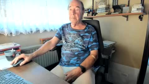 Cammee online show from August 14, 2:53 pm