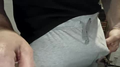 cammyman6900 online show from May 16, 10:43 pm