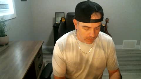 CanadianBacon6969 online show from August 14, 7:06 pm