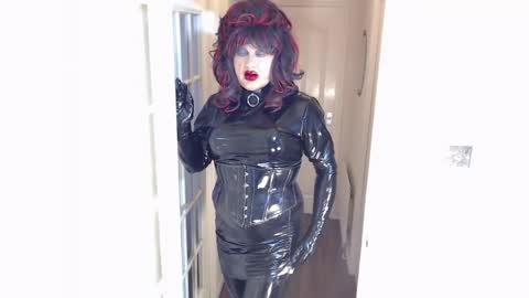 candi smokes online show from April 27, 5:51 pm