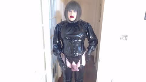 candi smokes online show from August 15, 2:10 pm