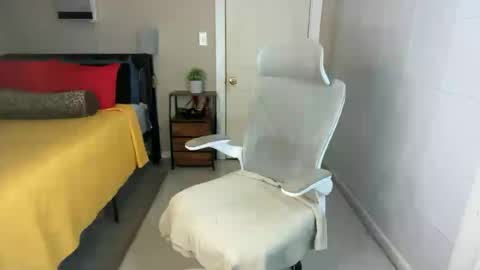 Candi may online show from August 3, 12:23 pm