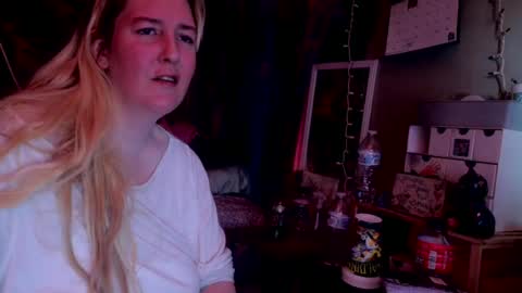 Candi online show from August 10, 10:55 pm
