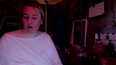 Candi online show from August 11, 2:30 pm