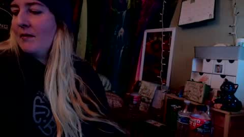 Candi online show from August 15, 3:38 pm