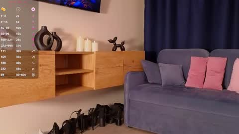 Hey there Im Anna 21 years old online show from July 10, 11:32 pm