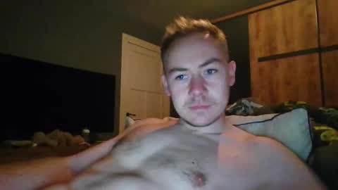 candy_boy_xoxo online show from March 29, 3:53 pm