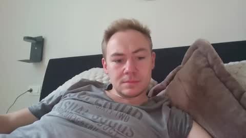 candy_boy_xoxo online show from April 21, 5:05 pm