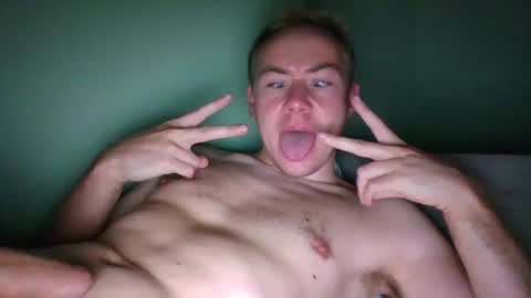 candy_boy_xoxo online show from June 20, 5:02 pm