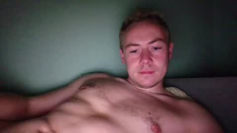 candy_boy_xoxo online show from June 21, 5:36 pm