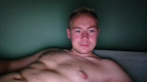 candy_boy_xoxo online show from July 29, 11:23 pm