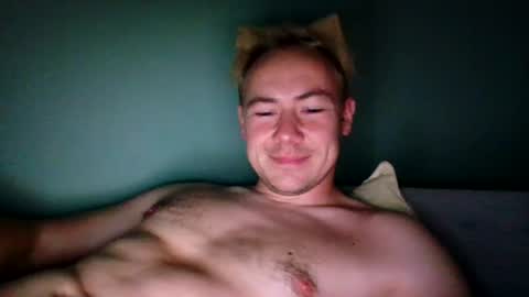 candy_boy_xoxo online show from August 4, 1:52 pm