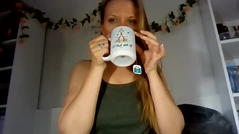 candy_cougar82 online show from July 3, 11:23 am