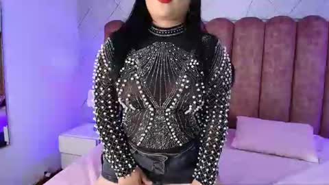 Candy curves1 online show from July 11, 8:04 pm