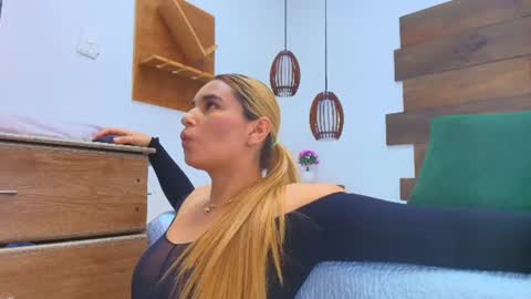 Jolie online show from August 1, 1:55 am