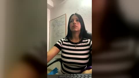 candy_liittle18 online show from August 5, 2:53 am