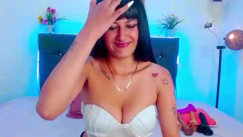 Candy online show from August 7, 11:05 pm