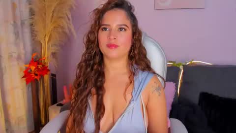 Candy  online show from August 13, 7:50 pm
