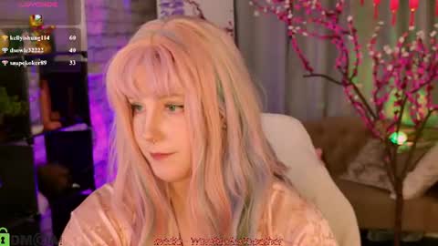 Mary online show from July 30, 8:48 pm