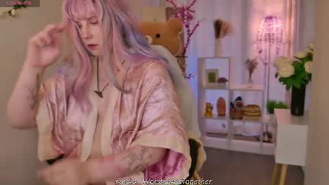 Mary online show from August 2, 1:01 am
