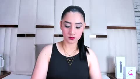 candyandsteven online show from August 8, 3:28 am