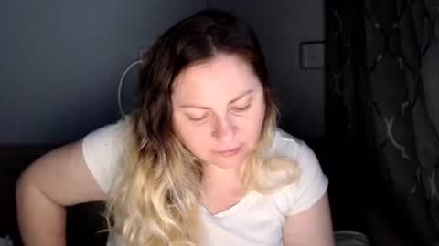 Laura online show from August 9, 12:50 pm