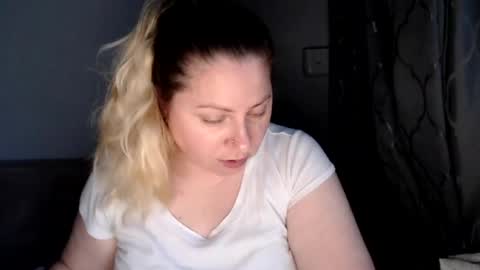 Laura online show from August 9, 4:08 pm
