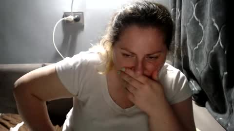 Laura online show from August 10, 12:01 am