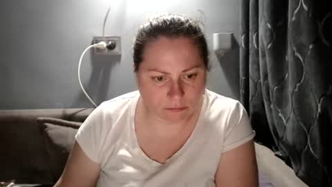 Laura online show from August 11, 3:19 am