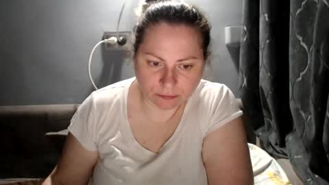 Laura online show from August 11, 6:21 pm
