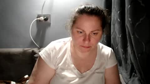 Laura online show from August 11, 11:07 pm