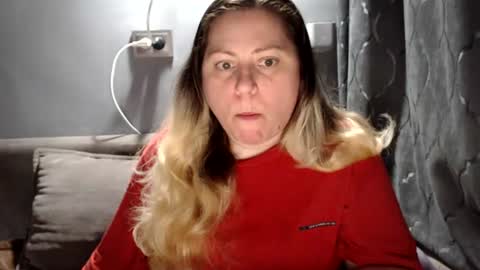 Laura online show from August 13, 6:55 pm