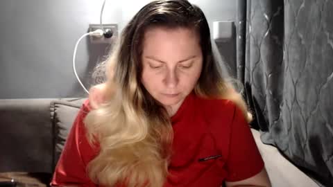 Laura online show from August 13, 10:13 pm
