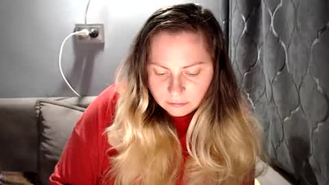 Laura online show from August 14, 12:47 am