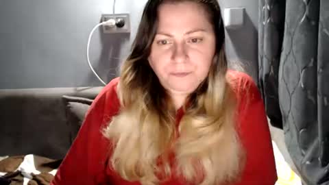 Laura online show from August 14, 8:23 pm
