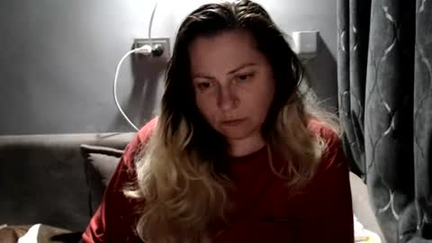 Laura online show from August 14, 10:57 pm