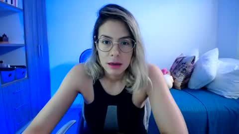 candydowson1 online show from August 1, 5:30 pm