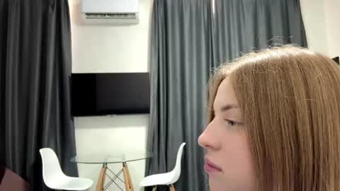 Anna online show from July 24, 1:36 pm