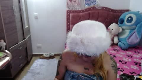Candy Kane online show from August 7, 3:50 am