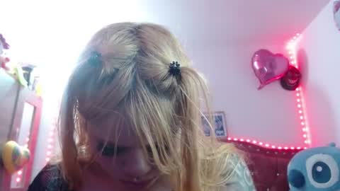 Candy Kane online show from August 15, 8:18 am