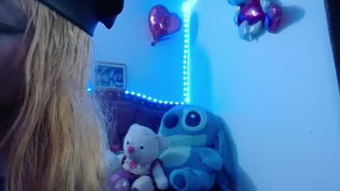 Candy Kane online show from August 17, 5:34 am