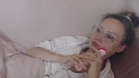say meow and send tips  online show from August 14, 6:28 am
