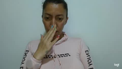 candymilfff online show from July 25, 8:57 pm