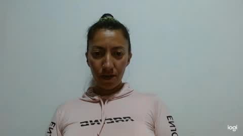 candymilfff online show from July 25, 11:20 pm
