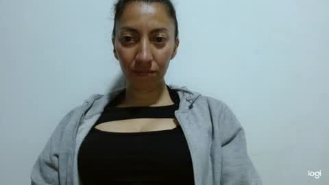 candymilfff online show from August 14, 12:47 am