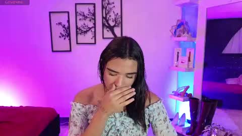candyy_doll_ online show from August 9, 2:23 am