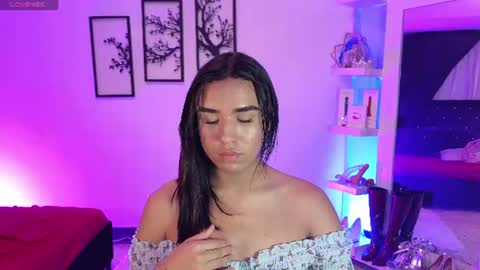 candyy_doll_ online show from August 9, 3:40 am