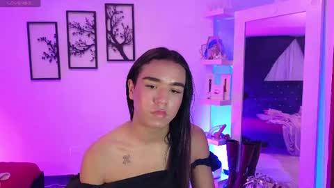 candyy_doll_ online show from August 10, 11:44 am