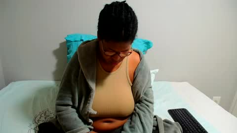 candyyumsaerolaxx online show from August 10, 6:15 am
