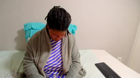 candyyumsaerolaxx online show from August 12, 7:33 am